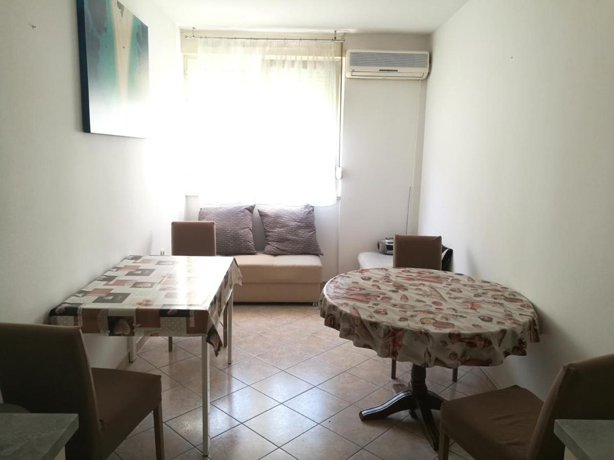 Nice And Cozy Two Single Bed Room Split Extérieur photo