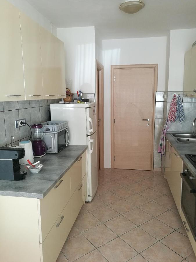 Nice And Cozy Two Single Bed Room Split Extérieur photo