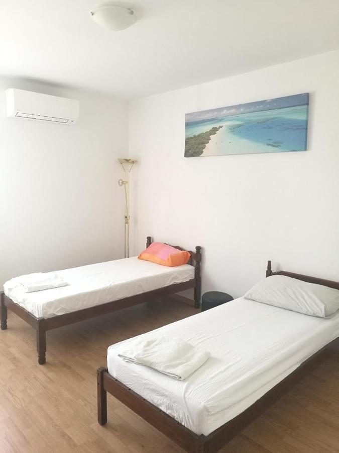 Nice And Cozy Two Single Bed Room Split Extérieur photo