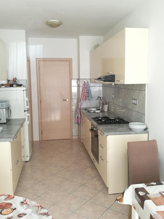 Nice And Cozy Two Single Bed Room Split Extérieur photo