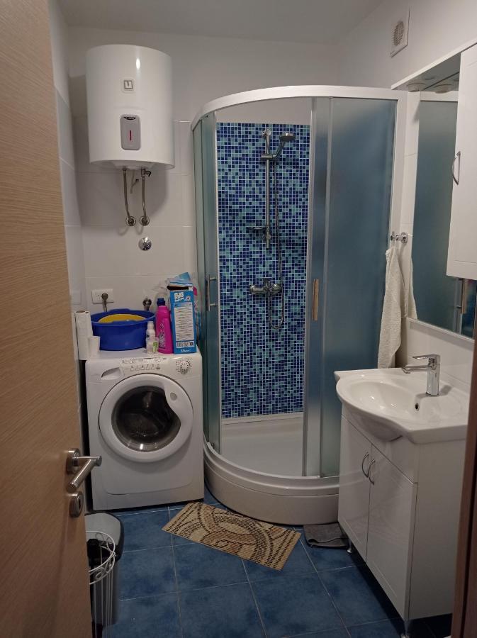 Nice And Cozy Two Single Bed Room Split Extérieur photo