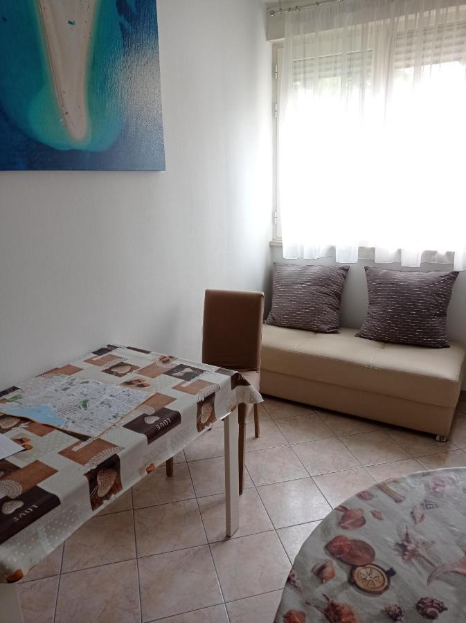 Nice And Cozy Two Single Bed Room Split Extérieur photo